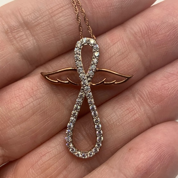 ROSE GOLD WINGED CROSS PENDANT WITH CHAIN - Picture 6 of 8